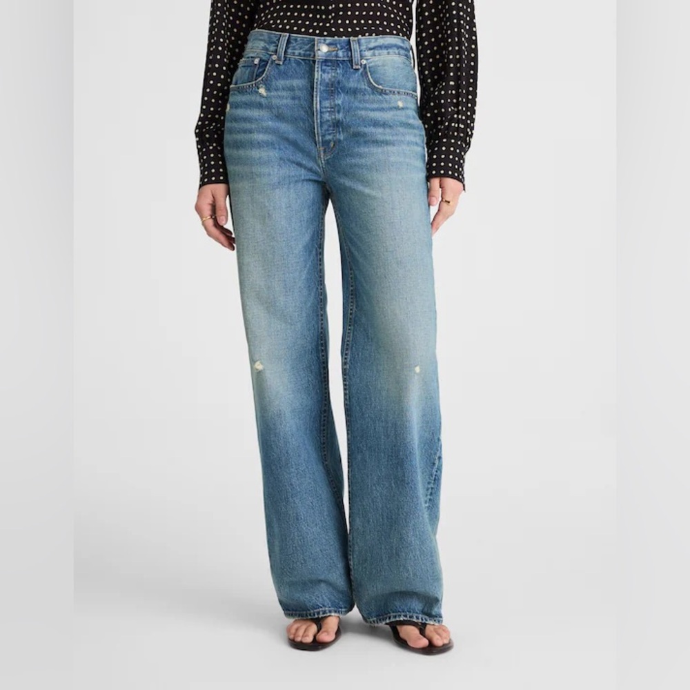 Madewell women’s Petite Low-Slung Baggy Jean light blue distressed Size 25P NWT